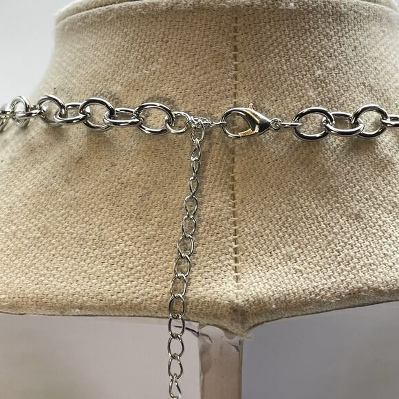 Silver Tone White Glass Rhinestone Halo Pendant Bib Statement Boho Necklace - Picture 5 of 7